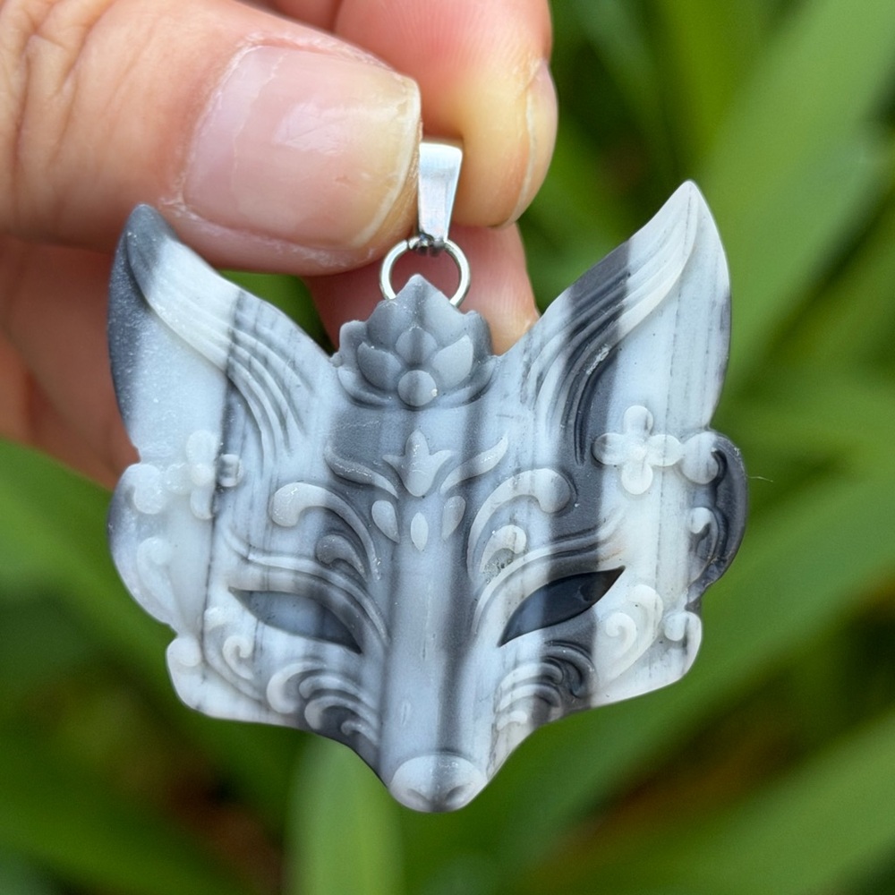 Stainless steel Picasso jasper carved fox pendant 0829